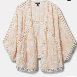 Torrid Crochet Lace Inset Boho Chic Kimono Women’s size M/L